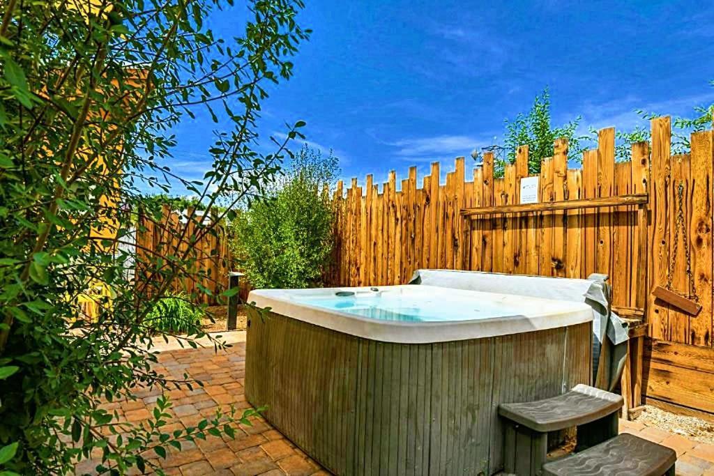 Downtown Kokopelli West 4 - Newly Remodeled Stylish Studio Moab Bagian luar foto