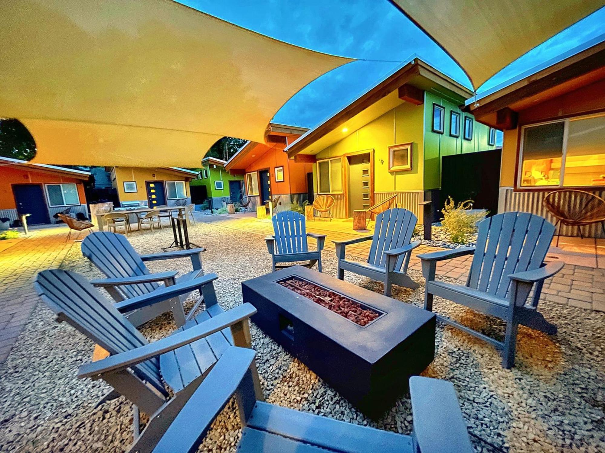 Downtown Kokopelli West 4 - Newly Remodeled Stylish Studio Moab Bagian luar foto