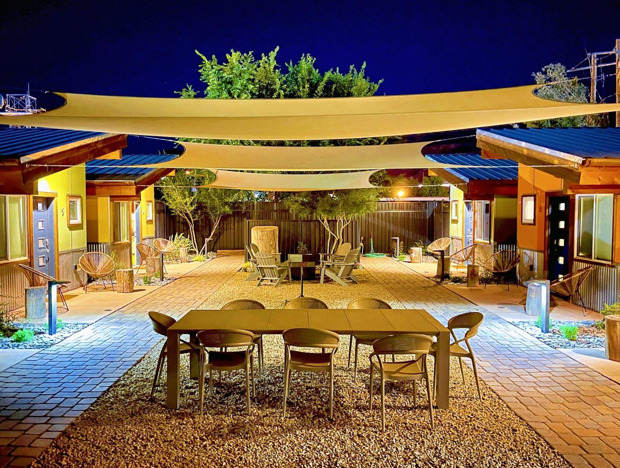 Downtown Kokopelli West 4 - Newly Remodeled Stylish Studio Moab Bagian luar foto